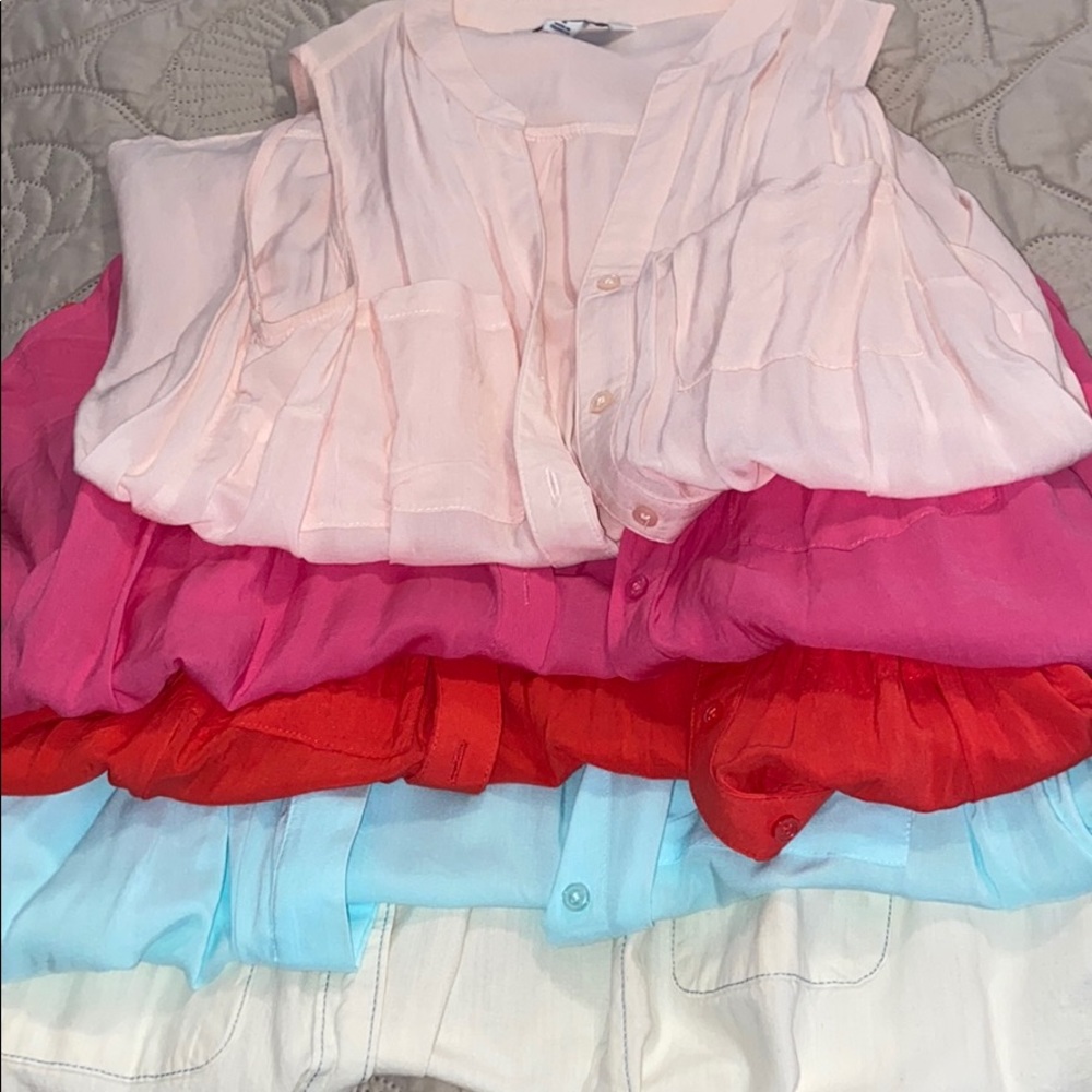 5 sleeveless women’s button down tops various size